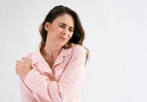 Calcificazione alla Spalla: Cause, Sintomi, Cure e Tutto Quello che Devi Sapere