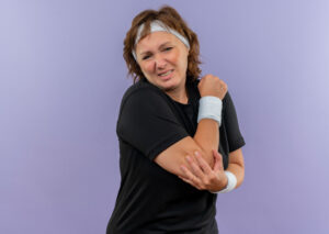 Epicondilite: Rimedi, Cure e Tutto Quello che Devi Sapere sul Gomito del Tennista